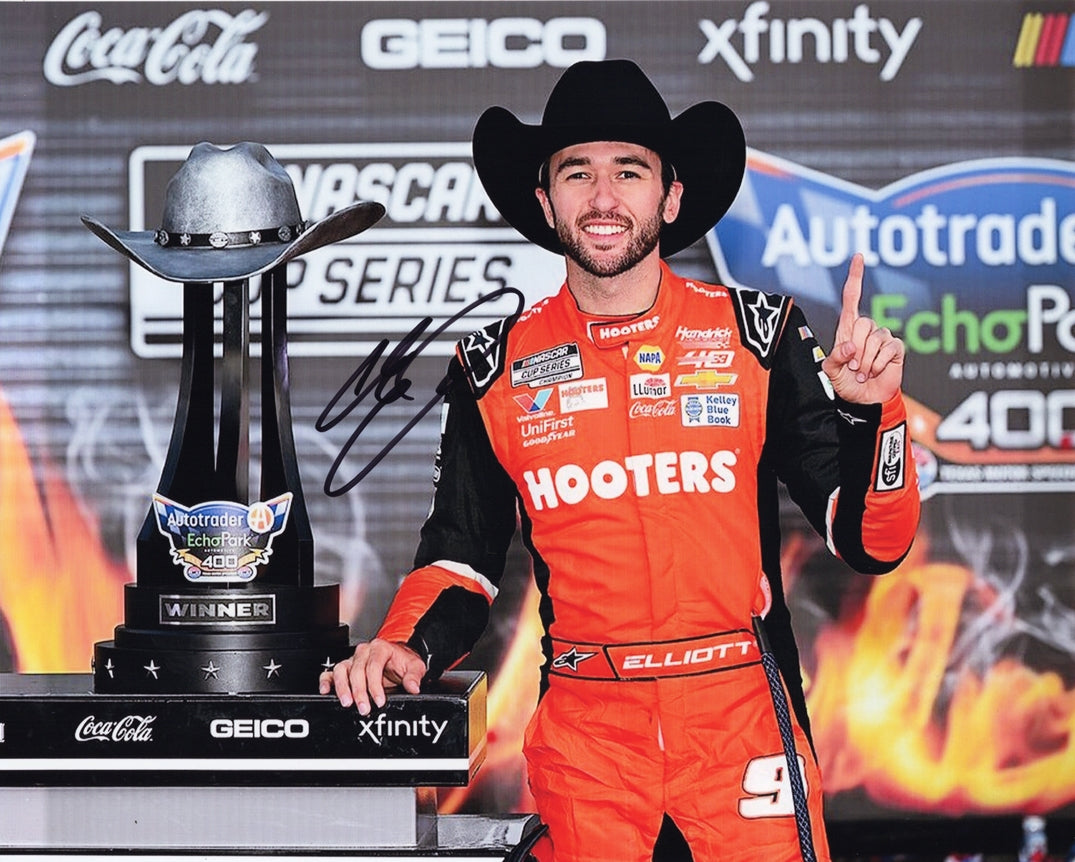 Chase elliott hooters hat outlet