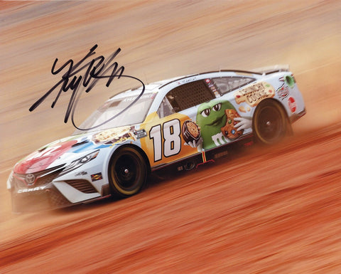 AUTOGRAPHED 2022 Kyle Busch #18 M&M's Crunchy Cookie BRISTOL DIRT RACE WIN Signed 8x10 Inch Picture NASCAR Photo with COA