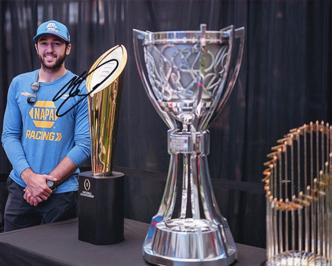 This stunning autographed photo of Chase Elliott from his 2022 Georgia Champions victory showcases the excitement of NASCAR racing. Measuring 8x10 inches, it includes a Certificate of Authenticity, ensuring you receive a genuine keepsake. A perfect gift for racing enthusiasts!