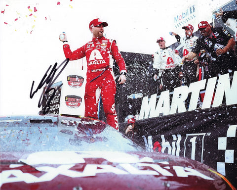 Commemorate William Byron’s 2024 Martinsville win with this autographed 8x10 photo. Featuring his Victory Lane celebration, it comes with a COA and lifetime authenticity guarantee.