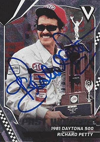 AUTOGRAPHED Richard Petty 2018 Panini Victory Lane Racing PAST WINNERS (1981 Daytona 500 Winner) Winston Cup Series Signed Collectible NASCAR Trading Card with COA and Toploader