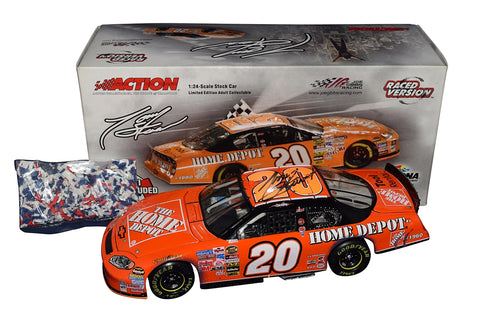 AUTOGRAPHED 2005 Tony Stewart #20 Home Depot Racing DAYTONA WIN (Raced Version) Rare Signed Action 1/24 Scale NASCAR Diecast Car with COA